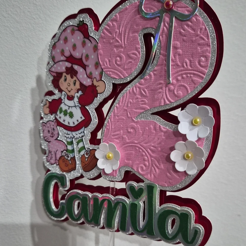 Strawberry Shortcake Personalizes Themed Cake Topper